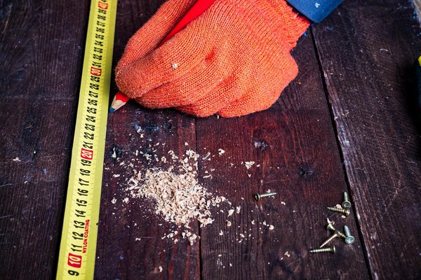 Explorez les avantages des chauffe-eaux instantanés pour optimiser les petites salles de bain !